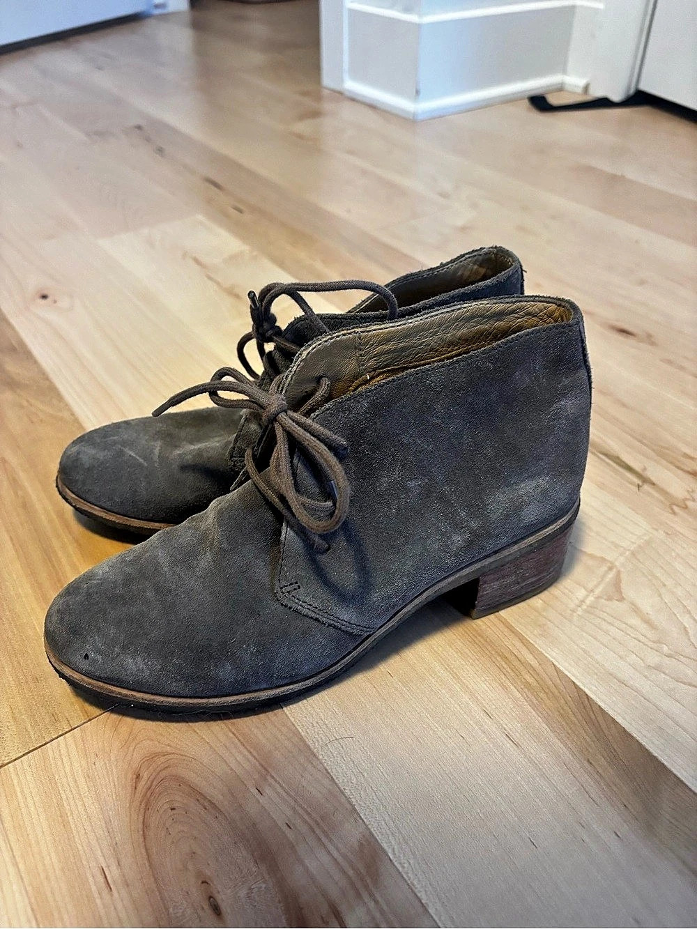 Clark’s Ankle Boots in Black